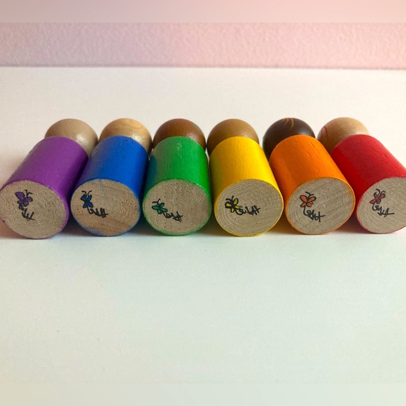 Wooden Peg Dolls, rainbow colours - Picture 5 of 5